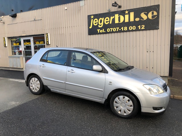Toyota_Corolla_1.6_vvt-2004
